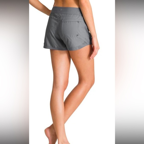 Athleta Go To Distance Shorts Grey Elastic Waist Zip Back Pocket Stretch - Picture 13 of 14